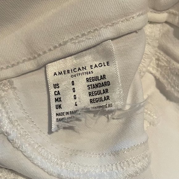 American Eagle High-Waisted Skinny Jean - Picture 4 of 4